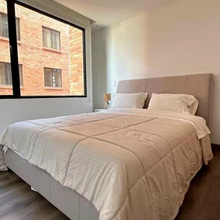 Prime Location Apartment 2 beds 2 baths Av Ordoñez Lasso - Two-Bedroom Apartment - 4