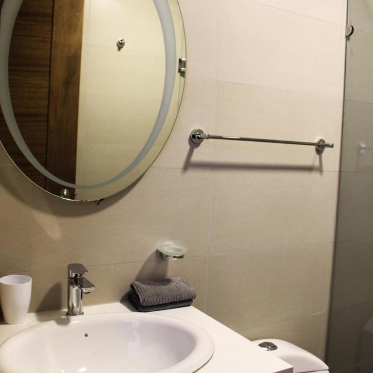 Prime Location Apartment 2 beds 2 baths Av Ordoñez Lasso - Two-Bedroom Apartment - 8