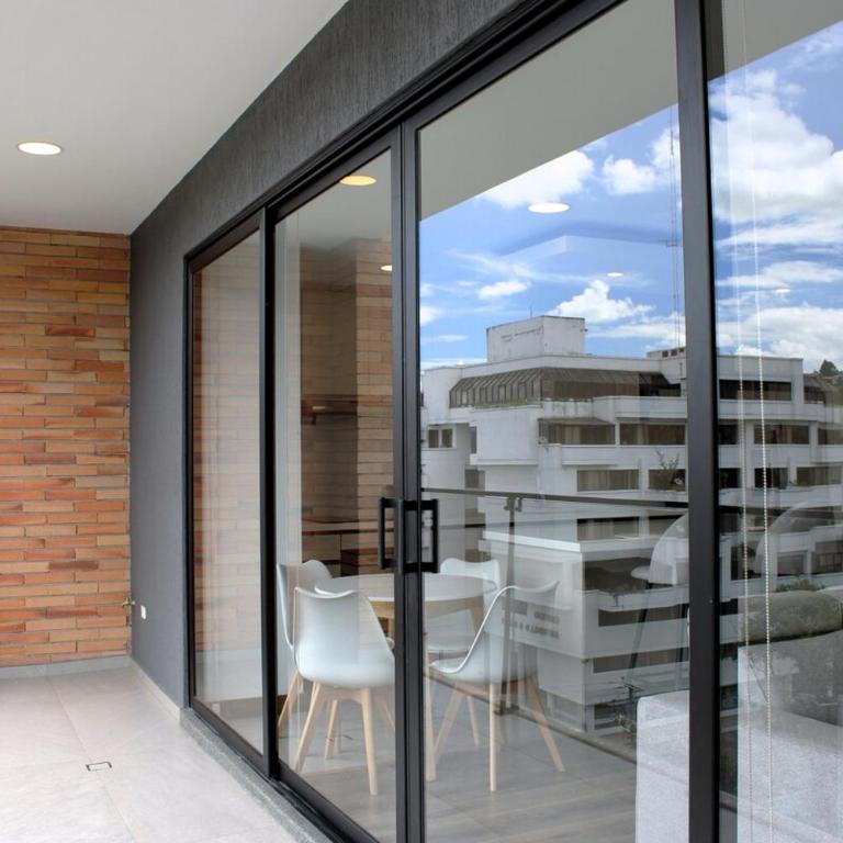 Prime Location Apartment 2 beds 2 baths Av Ordoñez Lasso - Two-Bedroom Apartment - 9
