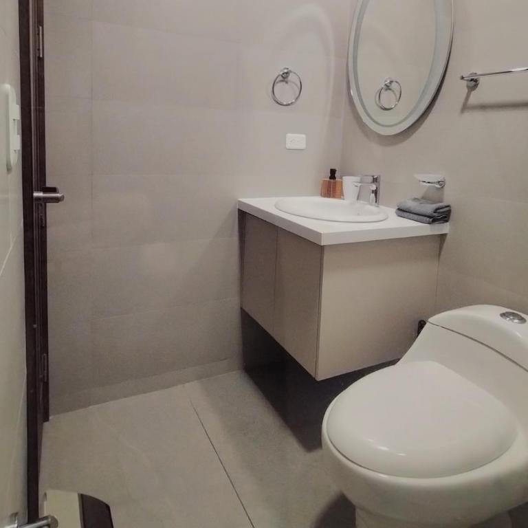 Prime Location Apartment 2 beds 2 baths Av Ordoñez Lasso - Two-Bedroom Apartment - 22