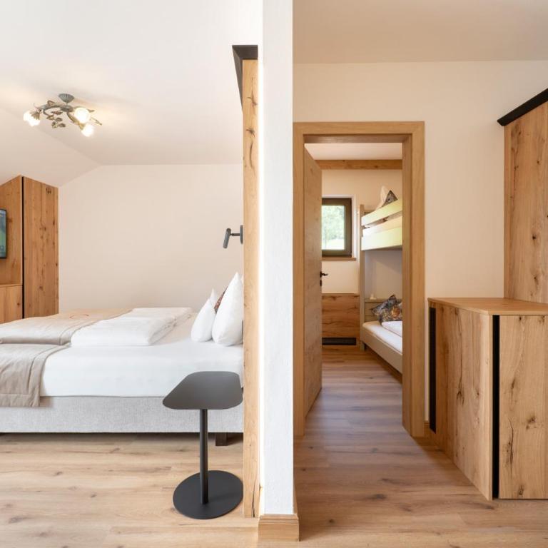 Hotel AlpenSchlössl - Familienzimmer (2 Erwachsene + 2 Kinder) - 8