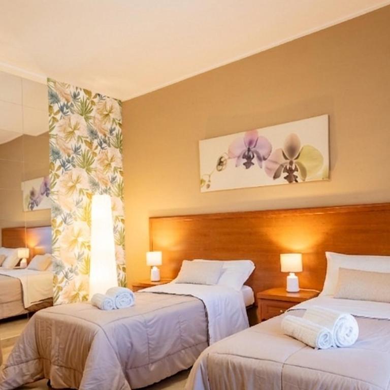 La Zagara Rooms - Porto di Milazzo - Camera Familiare con Balcone - 5