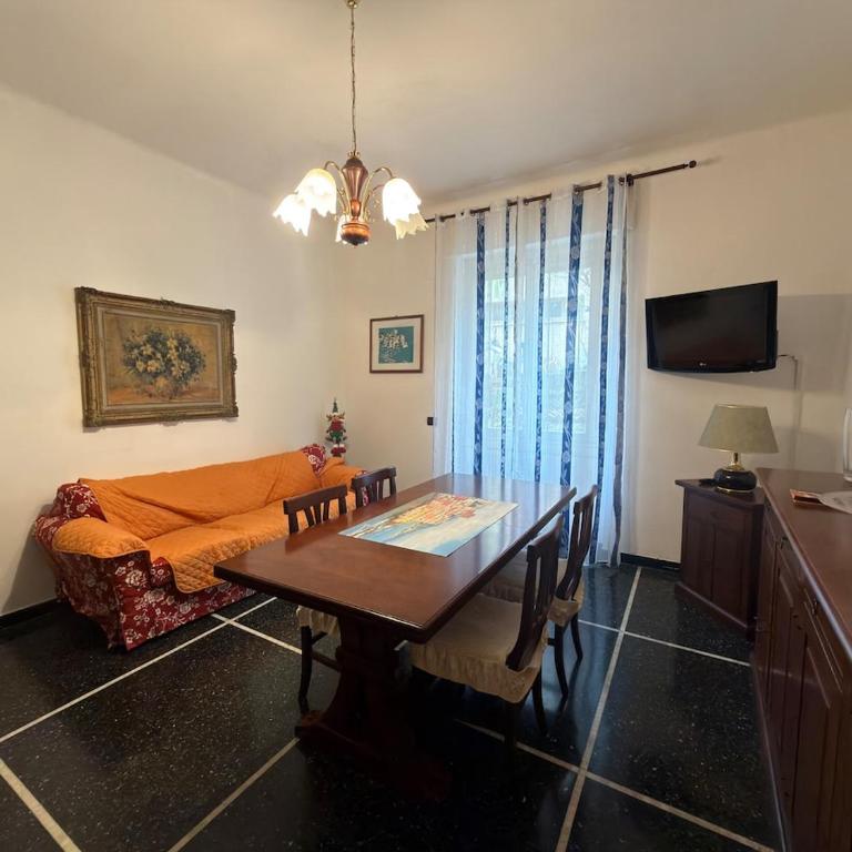 Gaslini Hospital Apartment with garden - Two-Bedroom Apartment - 6
