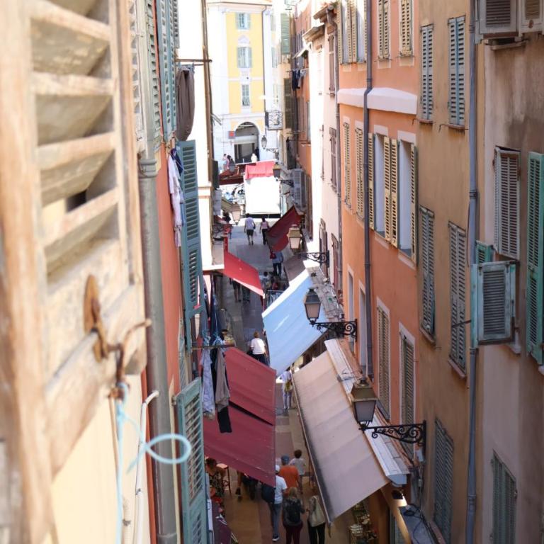 Cozy Studios in Old Town with Mezzanine - Place Garibaldi, Nice - Appartement 1 Chambre - 2