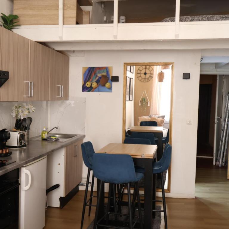 Cozy Studios in Old Town with Mezzanine - Place Garibaldi, Nice - Appartement 1 Chambre - 4