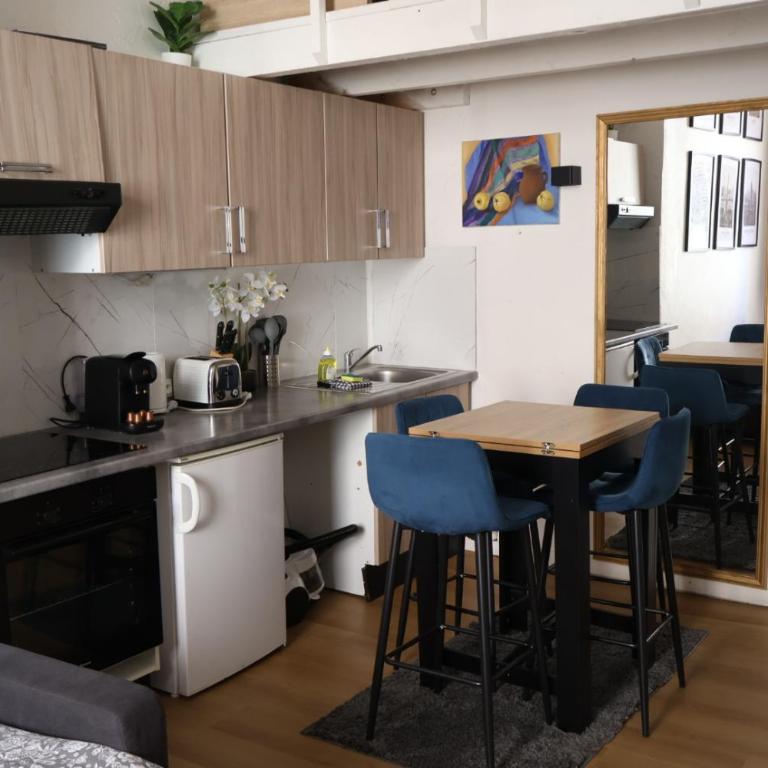 Cozy Studios in Old Town with Mezzanine - Place Garibaldi, Nice - Appartement 1 Chambre - 5
