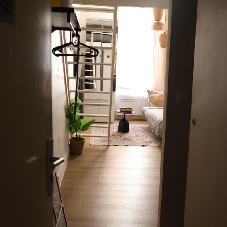 Cozy Studios in Old Town with Mezzanine - Place Garibaldi, Nice - Appartement 1 Chambre - 7