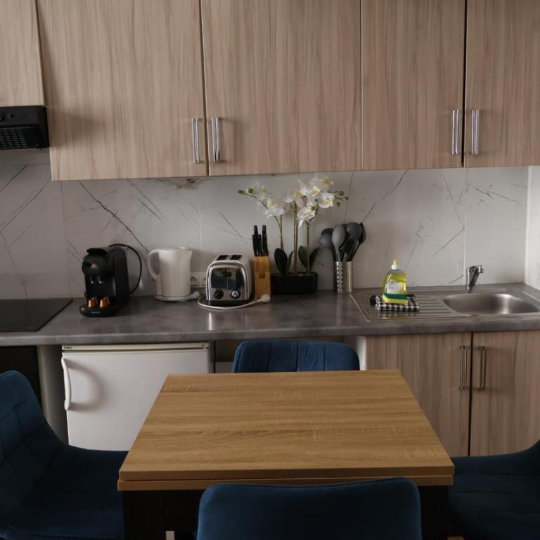 Cozy Studios in Old Town with Mezzanine - Place Garibaldi, Nice - Appartement 1 Chambre - 14