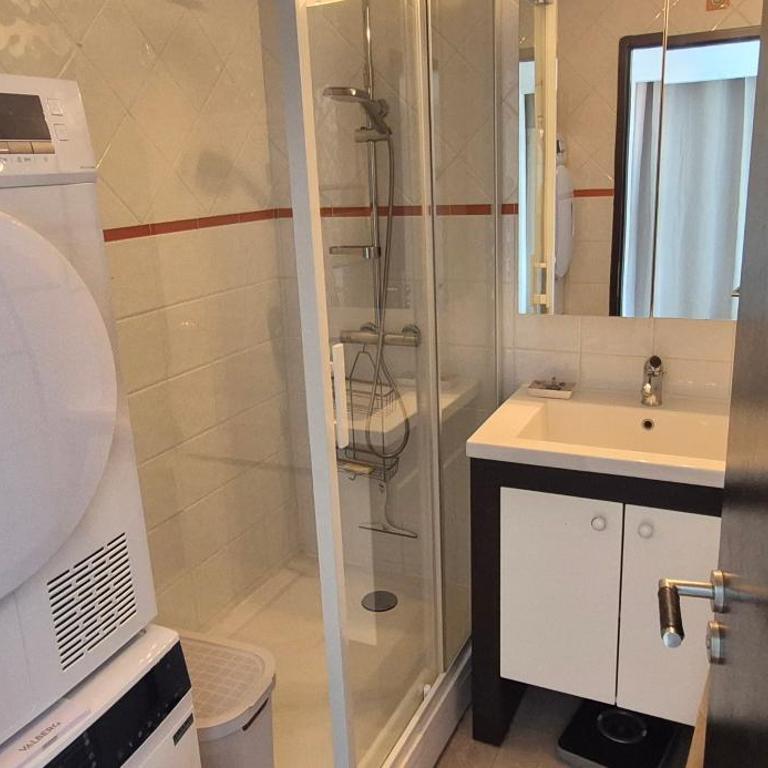 T2, vue imprenable sur le port, parking, clim, wifi - Appartement 1 Chambre - Vue sur Mer - 17