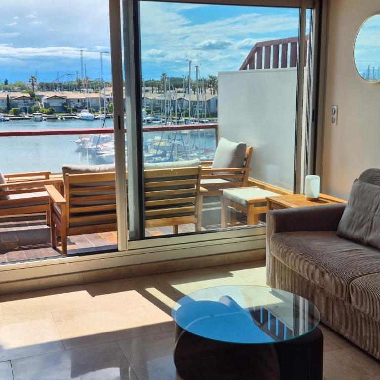 T2, vue imprenable sur le port, parking, clim, wifi - Appartement 1 Chambre - Vue sur Mer - 34