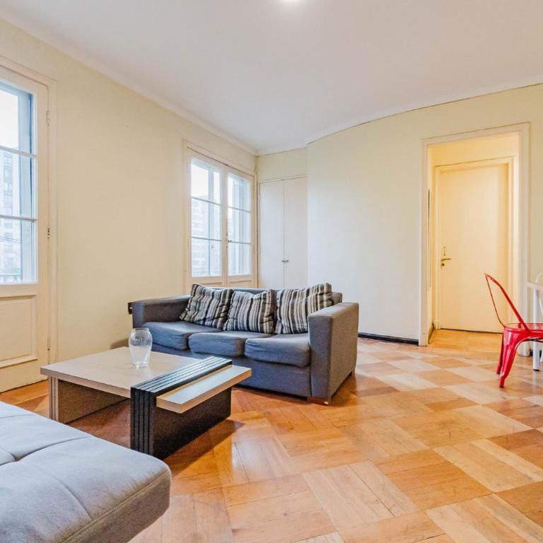 Departamento en Las Condes - Metro Escuela Militar - Four-Bedroom Apartment with Balcony - 35