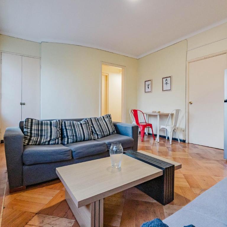 Departamento en Las Condes - Metro Escuela Militar - Four-Bedroom Apartment with Balcony - 41