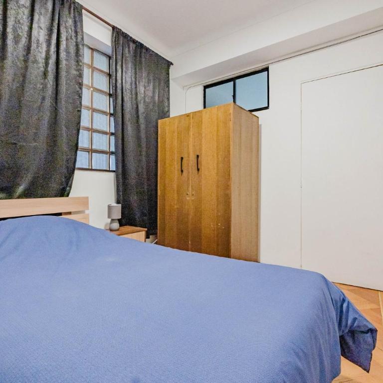 Departamento en Las Condes - Metro Escuela Militar - Four-Bedroom Apartment with Balcony - 45