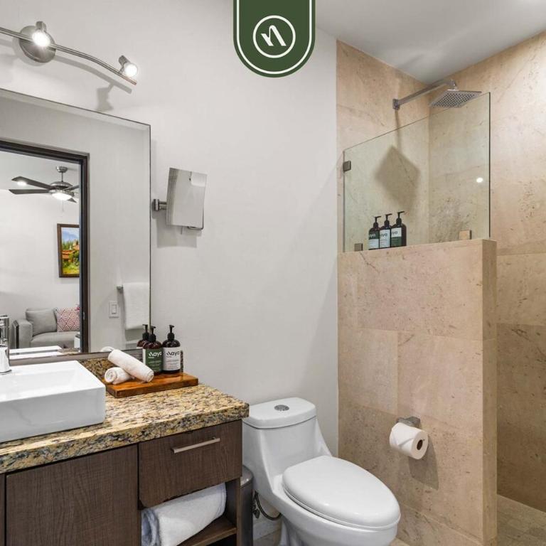 Centric 1 BR Condo with Gym – Amazing Rooftop Pool - Casa - 3
