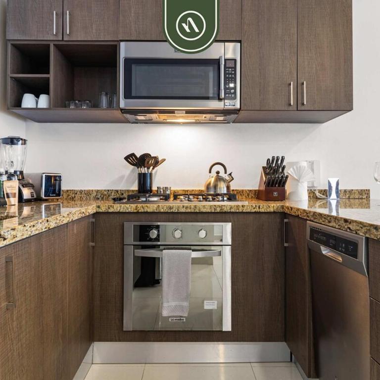 Centric 1 BR Condo with Gym – Amazing Rooftop Pool - Casa - 20