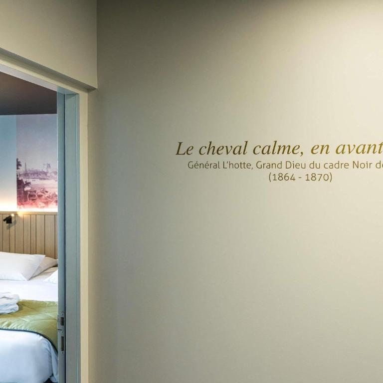 Mercure Bords de Loire Saumur - Privilege Double Room with Castle View - 7
