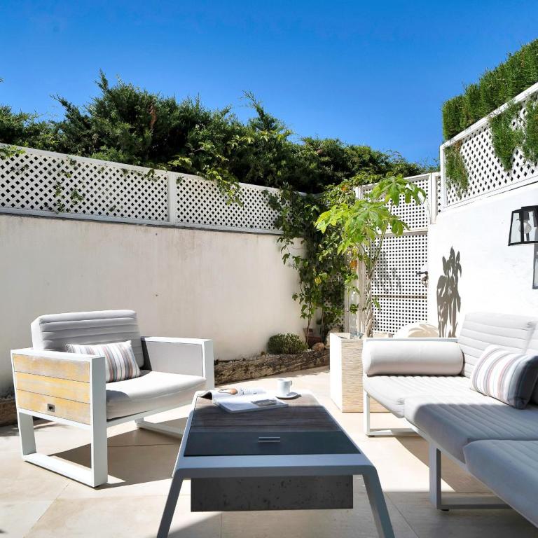 Lujoso y moderno adosado en Nagueles Marbella - Montepiedras 23 - Three-Bedroom Vacation Home - 2