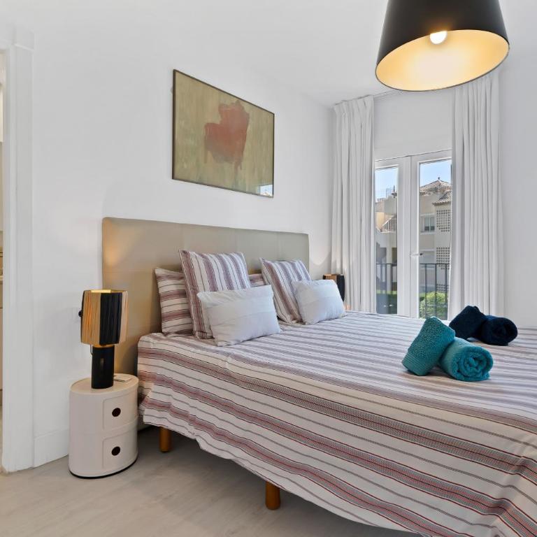 Lujoso y moderno adosado en Nagueles Marbella - Montepiedras 23 - Three-Bedroom Vacation Home - 31