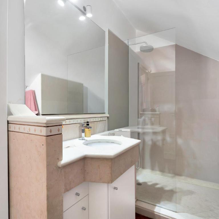 Lujoso y moderno adosado en Nagueles Marbella - Montepiedras 23 - Three-Bedroom Vacation Home - 39