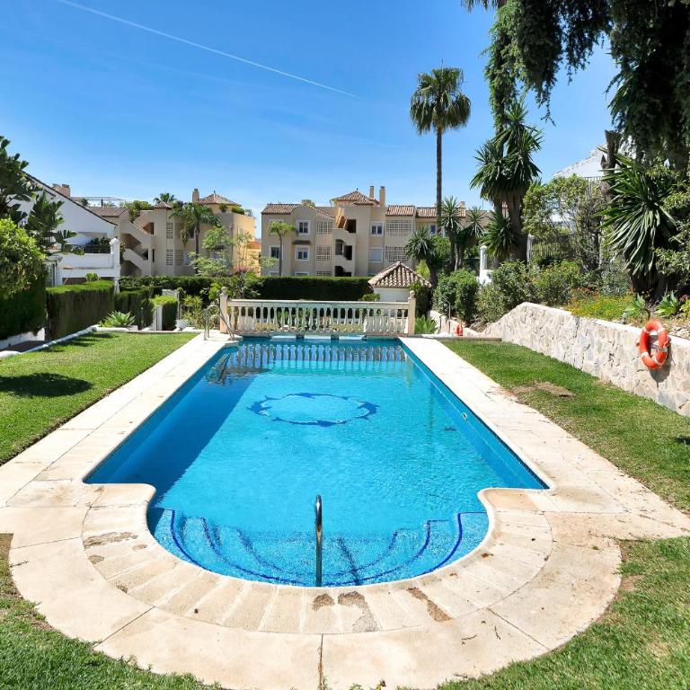 Lujoso y moderno adosado en Nagueles Marbella - Montepiedras 23 - Three-Bedroom Vacation Home - 45