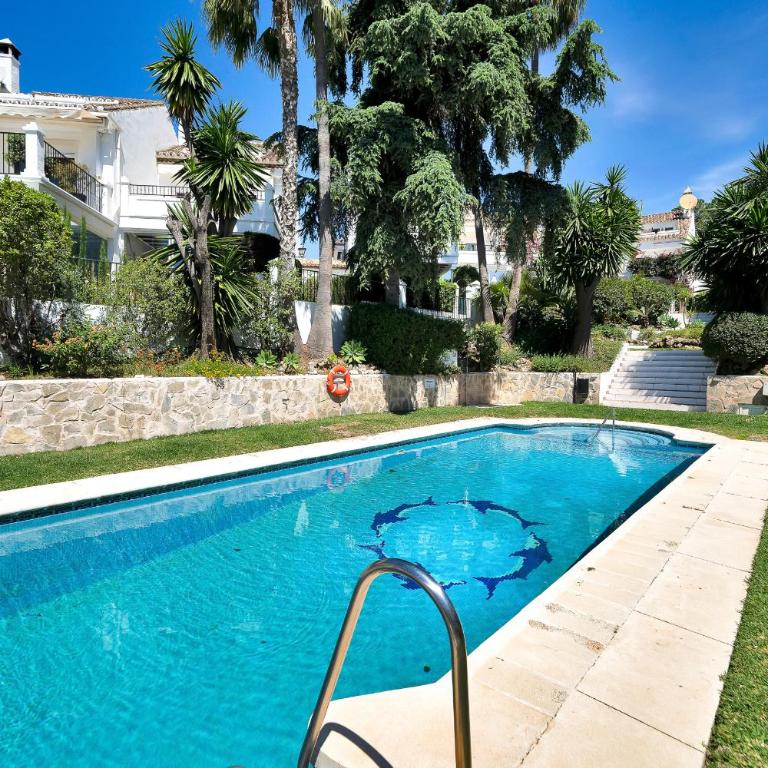 Lujoso y moderno adosado en Nagueles Marbella - Montepiedras 23 - Three-Bedroom Vacation Home - 48