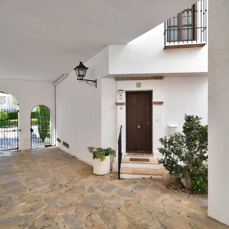 Lujoso y moderno adosado en Nagueles Marbella - Montepiedras 23 - Three-Bedroom Vacation Home - 50