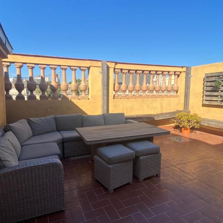 Barcelona Classic Plaza Real Apartments - Apartamento Ático - 8