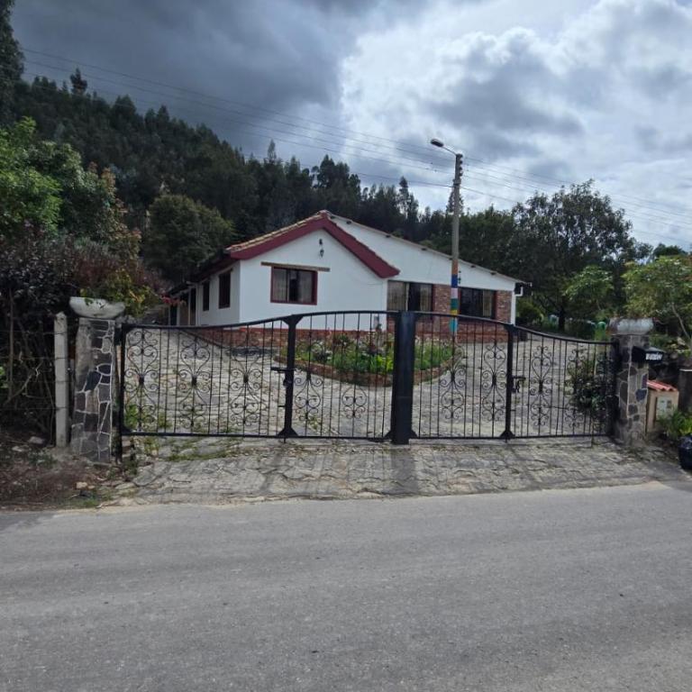 Cabaña San Vicente Paipa - Casa de 4 dormitorios - 2