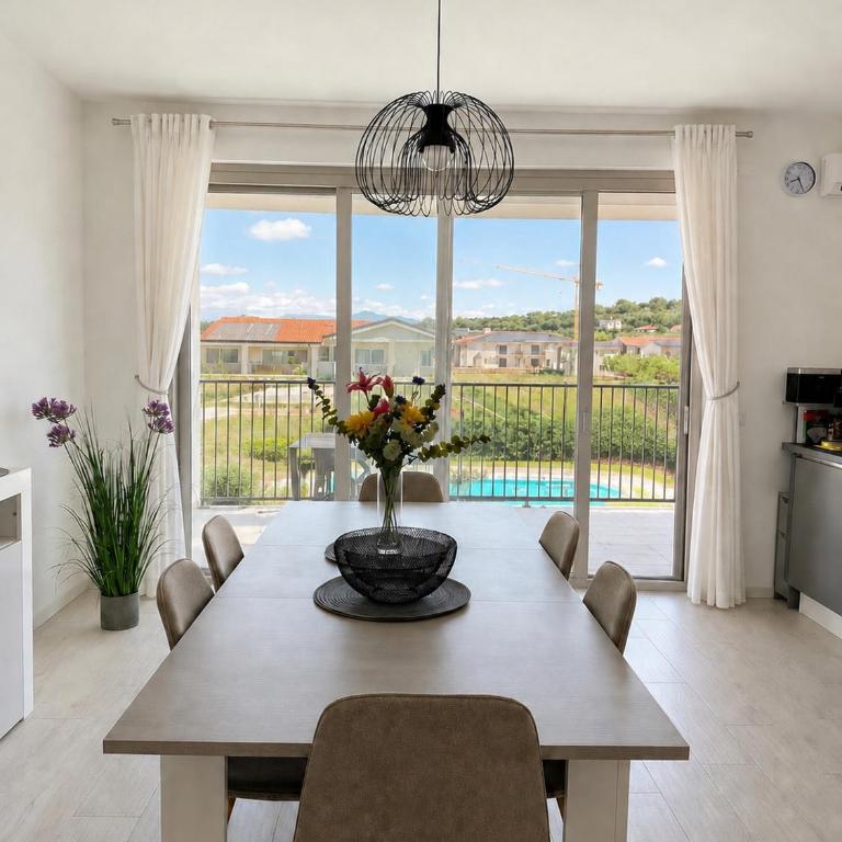 Casa Schöni - Exklusive Ferienwohnung mit Poolblick in Lazise - Appartamento con 2 Camere da Letto - 4