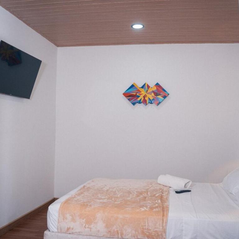 Close to Downtown Executive Suite in Manga with Jacuzzi - One-Bedroom Apartment - 5