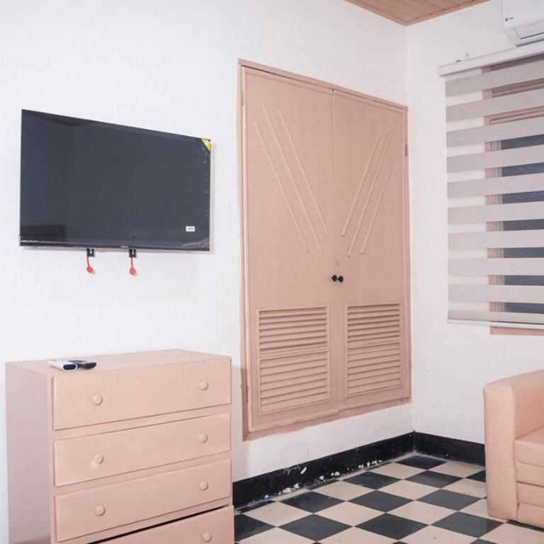 Close to Downtown Double Room with Jacuzzi - Two-Bedroom Apartment - 1