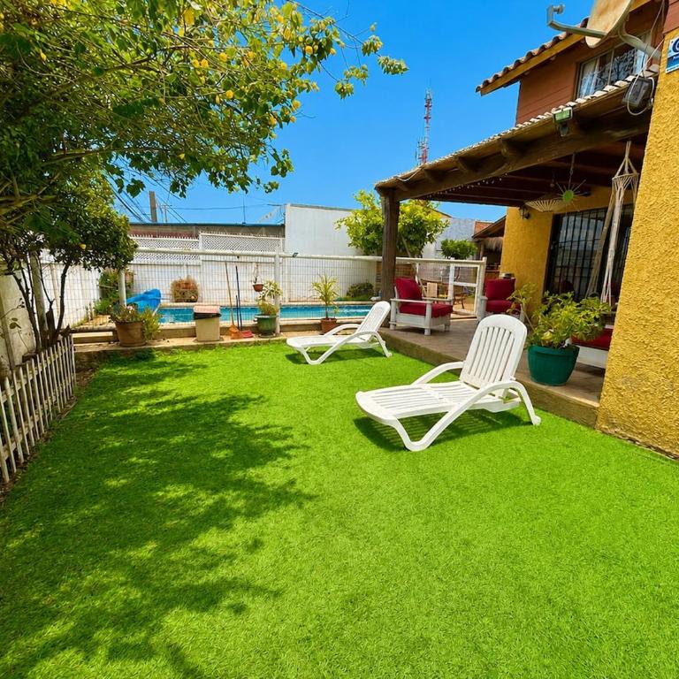 Casa con piscina en condominio a pasos de la playa - Four-Bedroom House - 4