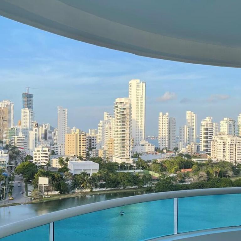 Hermoso apartamento cerca al mar - Three-Bedroom Apartment - 9
