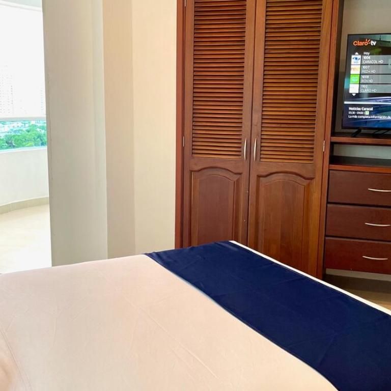 Hermoso apartamento cerca al mar - Three-Bedroom Apartment - 11