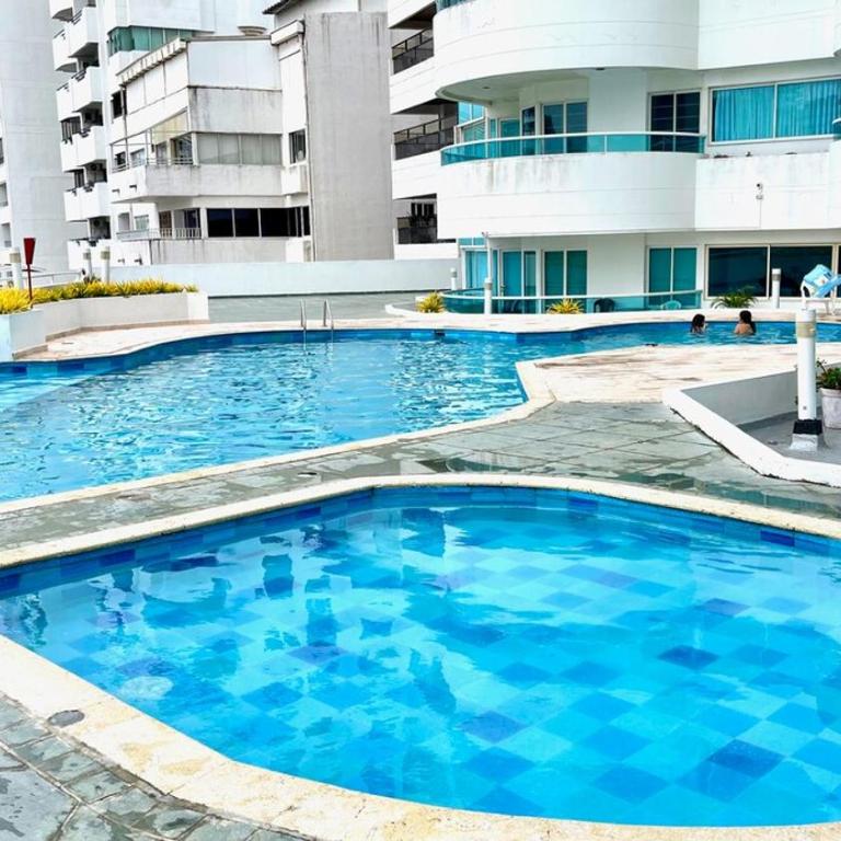 Hermoso apartamento cerca al mar - Three-Bedroom Apartment - 12