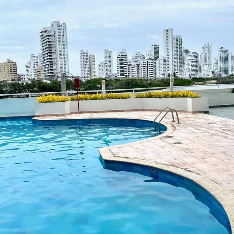 Hermoso apartamento cerca al mar - Three-Bedroom Apartment - 14