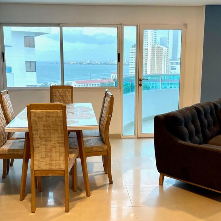 Hermoso apartamento cerca al mar - Three-Bedroom Apartment - 15