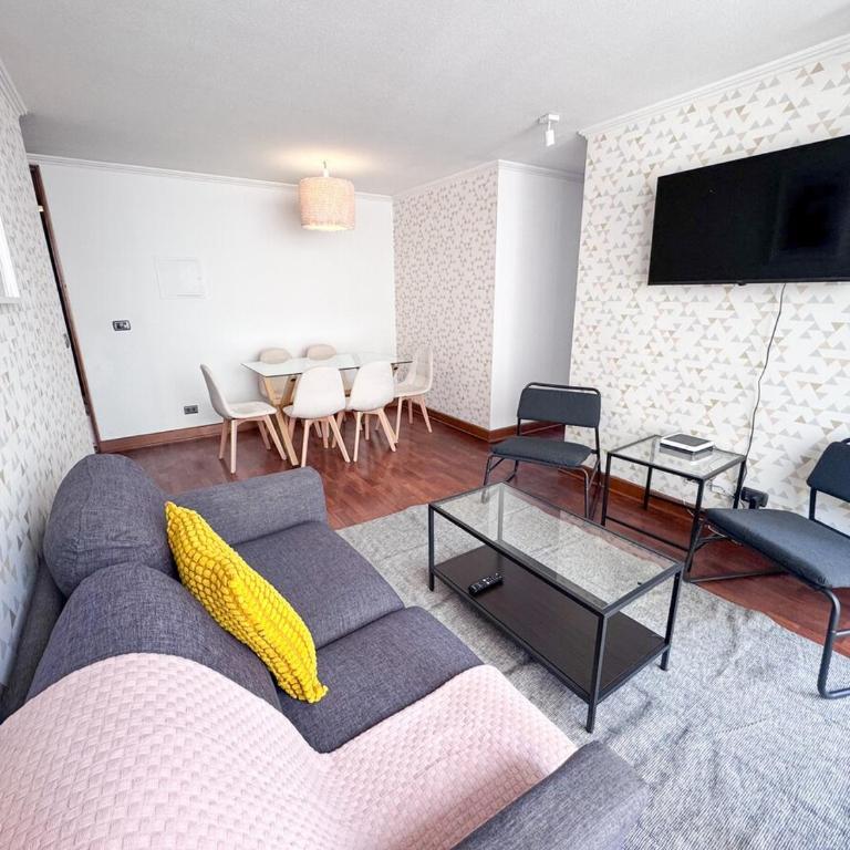 Great location with a pool - Two-Bedroom Apartment - 17