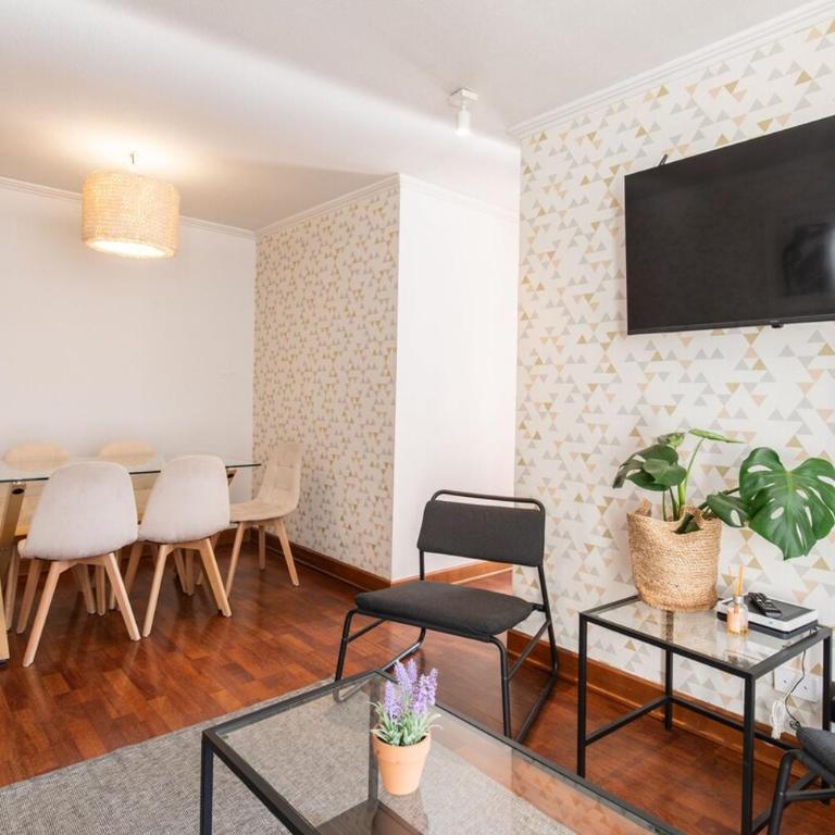 Great location with a pool - Two-Bedroom Apartment - 22