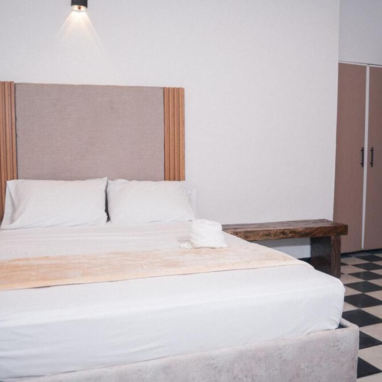Boutique suite looking for the historic center - One-Bedroom Apartment - 6