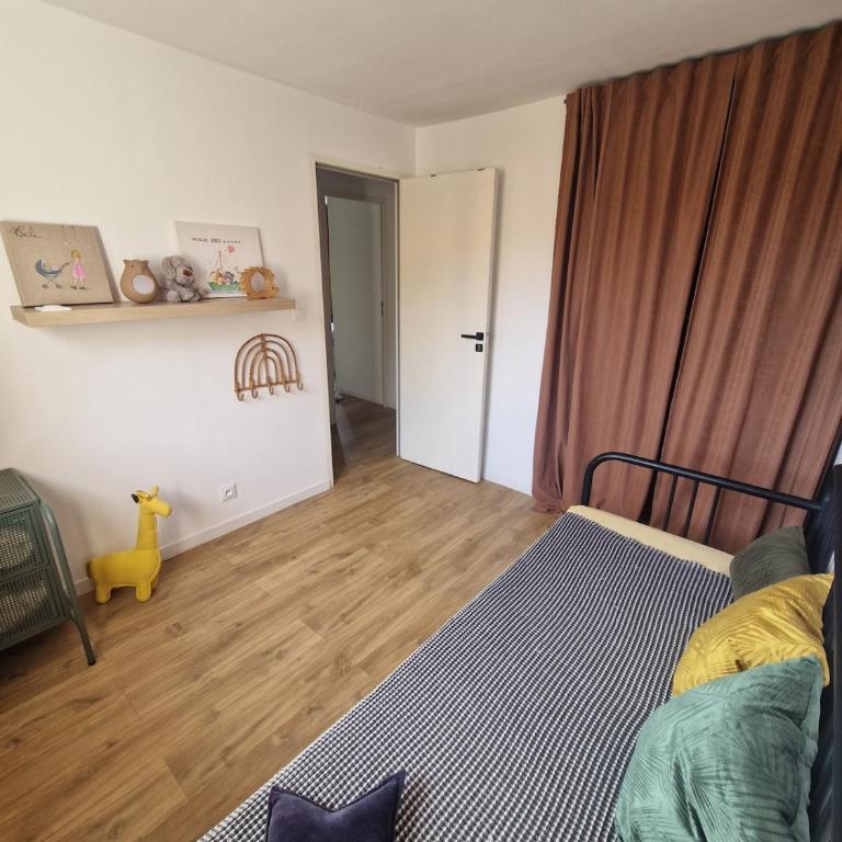 Maison familiale jardin & piscine 5 min des plages - Maison 5 Chambres - 32