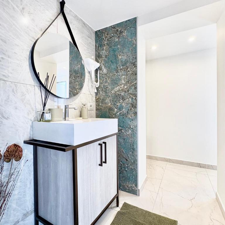 L'Oasi Felice - Triple Room with Bathroom - 5