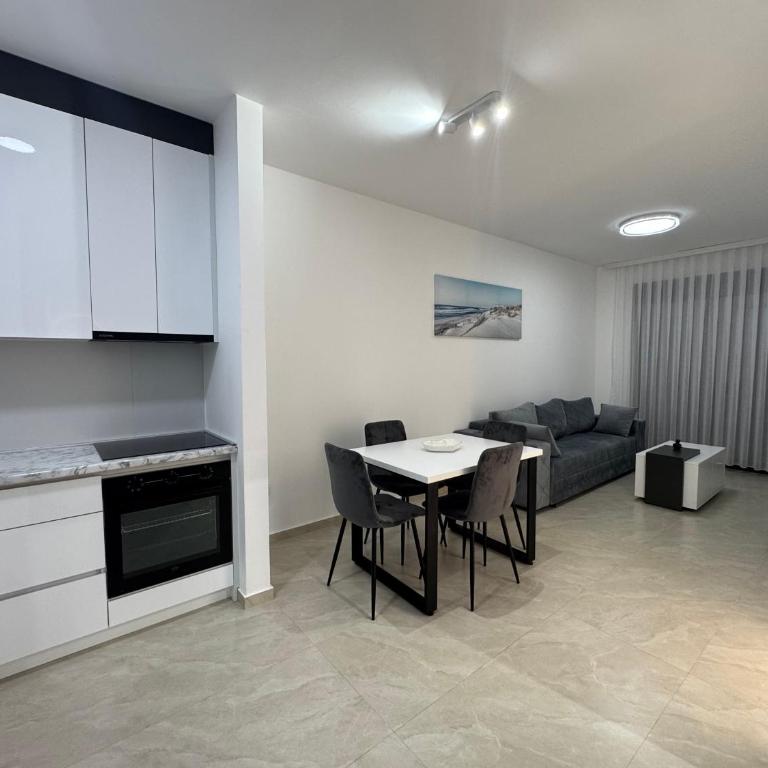 Prestige Apartments - One-Bedroom Apartment - 5