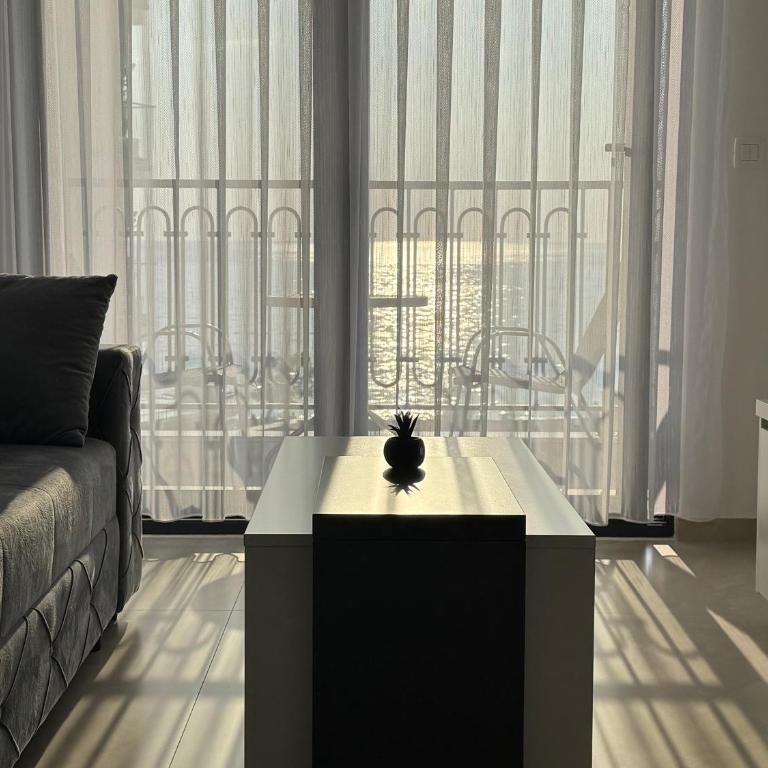 Prestige Apartments - One-Bedroom Apartment - 2