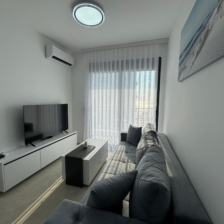 Prestige Apartments - One-Bedroom Apartment - 1