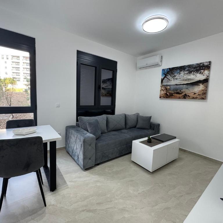 Prestige Apartments - One-Bedroom Apartment - 11