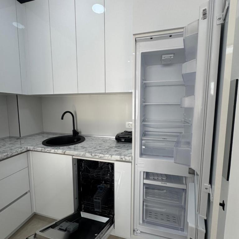 Prestige Apartments - One-Bedroom Apartment - 14