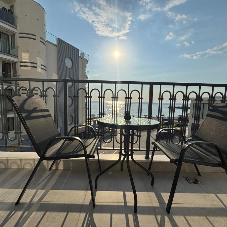Prestige Apartments - One-Bedroom Apartment - 15