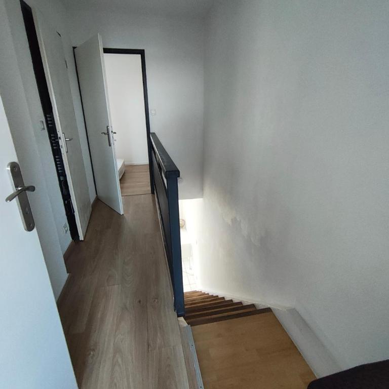 Duplex climatisé terrasse panoramique exceptionnelle de la cité du vin à la Cathédrale Saint André - Gare Saint Jean - Two-Bedroom Apartment - 12