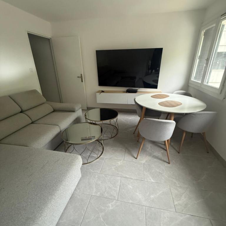Apparently 2 bedrooms - Appartement 2 Chambres - 5